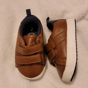 Wonder nation little Boys seakers shoes size 2